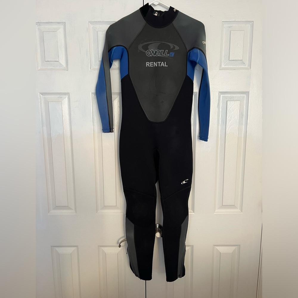O’Neil blue and black wet suit